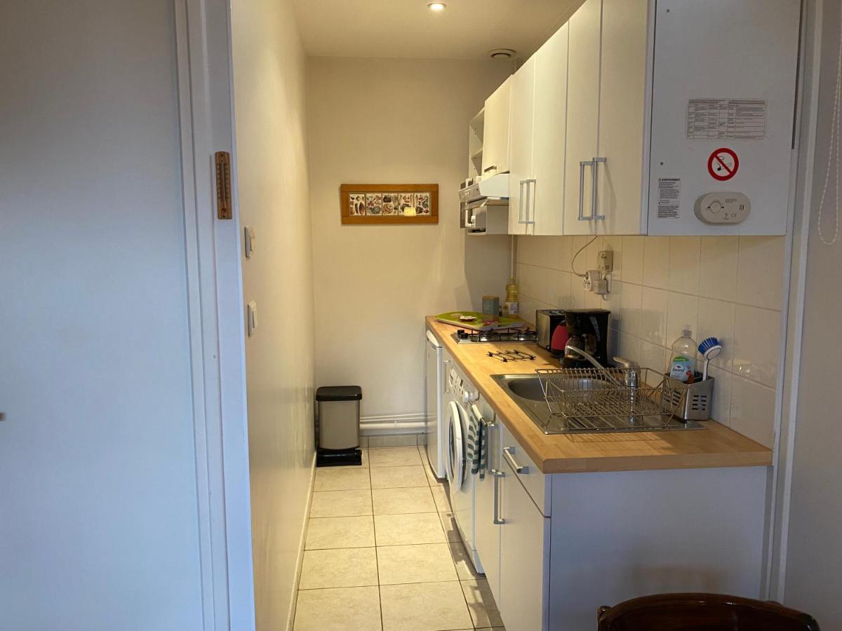 Le Balcon De Jules - Charmant Pied-A-Terre - Parking Possible Pour Vehicule De Moins De 4,40 M De Long Apartment Lyon Ngoại thất bức ảnh